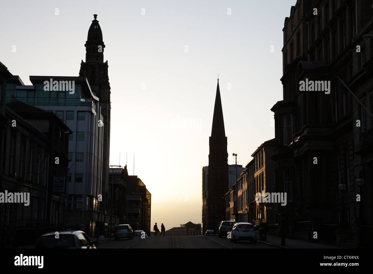 Saint Vincent Street Glasgow silhouette nel centro della città al tramonto, Scozia, Regno Unito Foto Stock