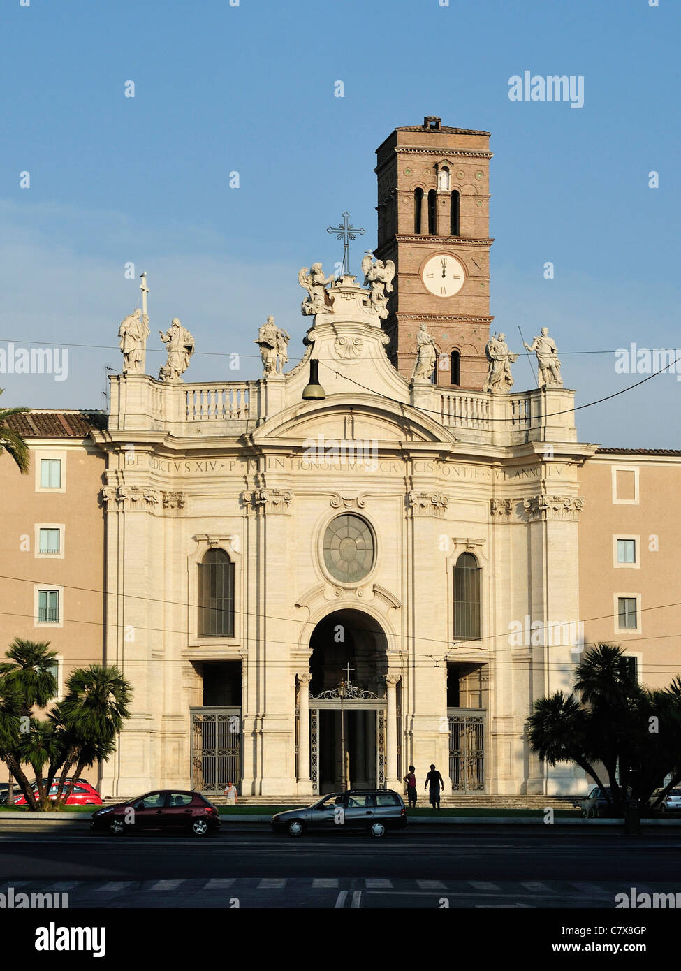 Basilica di santa croce in gerusalemme immagini e fotografie stock ad ...