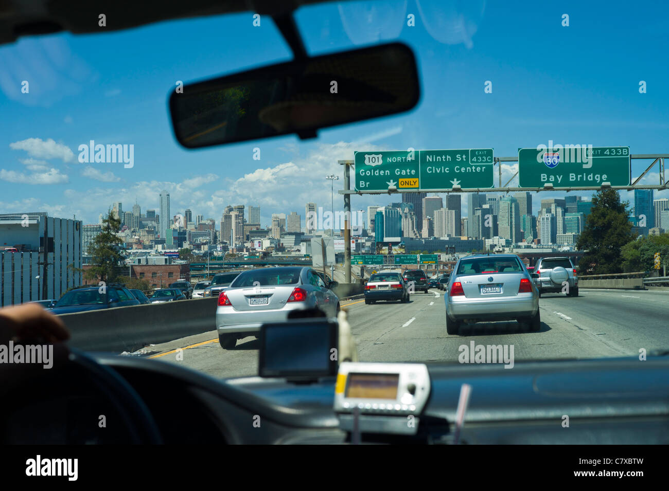 Autostrada 101 dall'interno della vettura con il traffico, San Francisco, California, Stati Uniti d'America Foto Stock