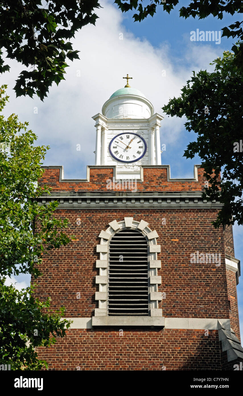 Clock Tower, Santa Maria e Santa Trinità, Stratford, chiesa Bow Road Bow Tower Hamlets Est Londra Inghilterra REGNO UNITO Foto Stock