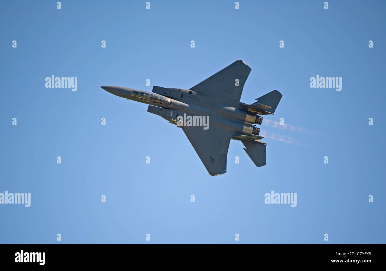 Stati Uniti Air Force F-15E Strike Eagle jet militare aeromobili battenti su aria fest Foto Stock