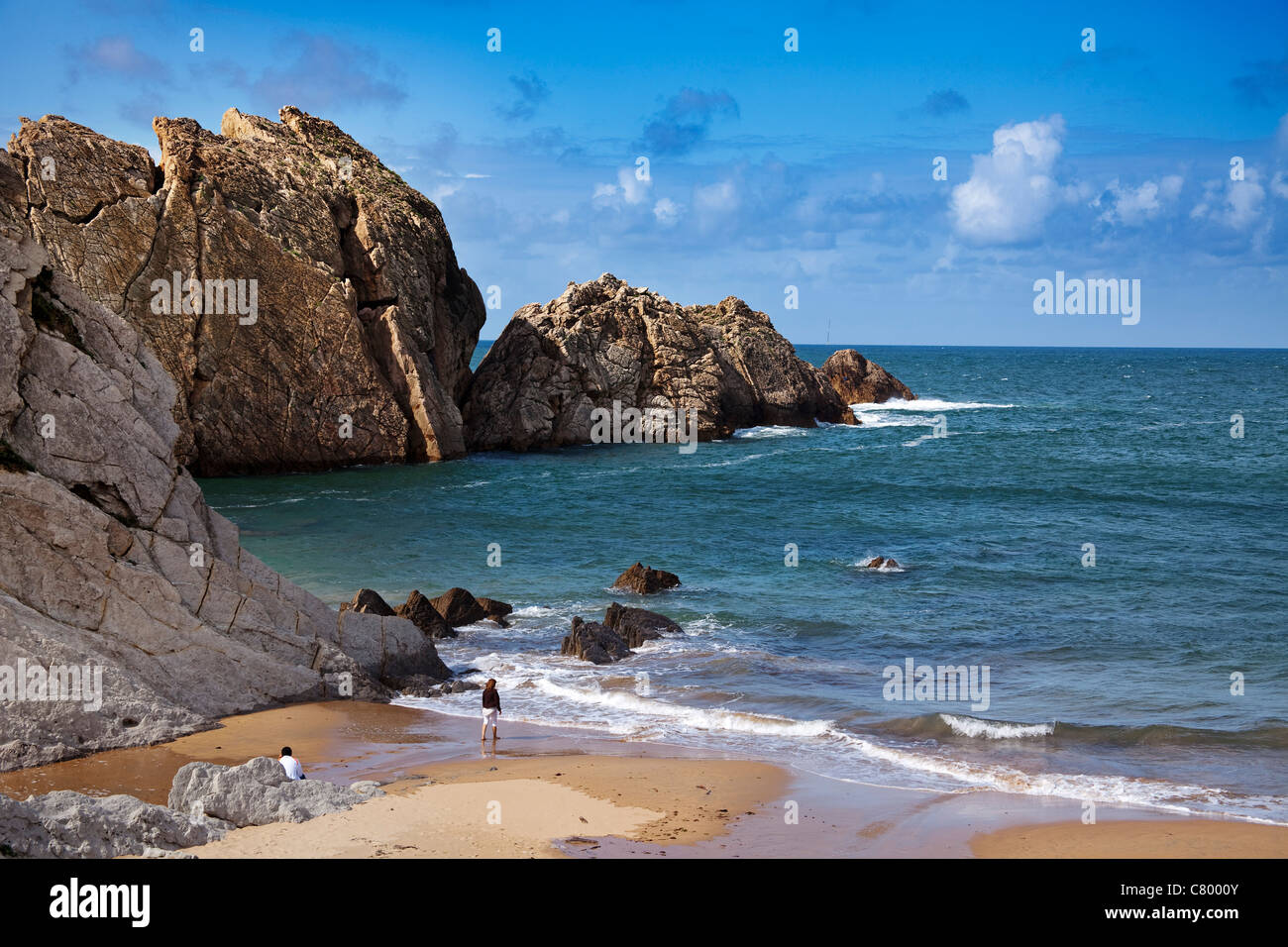 Covachos beach in Santa Cruz de Bezana Cantabria Spagna Foto Stock