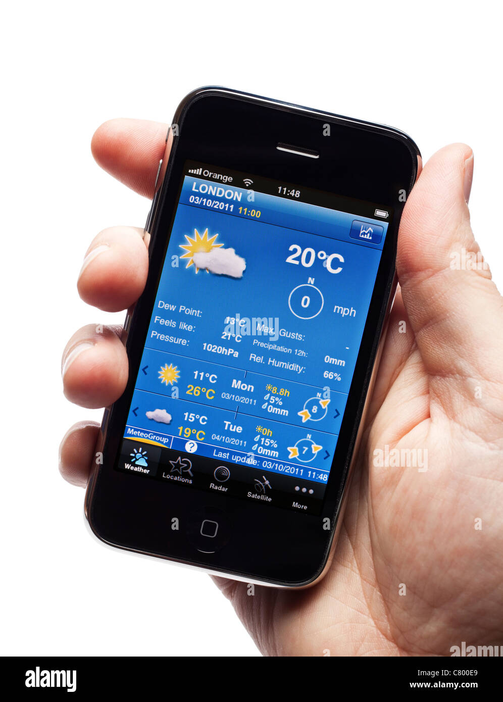 Previsioni meteo app su uno smartphone elegante telefono cellulare telefono cellulare Foto Stock