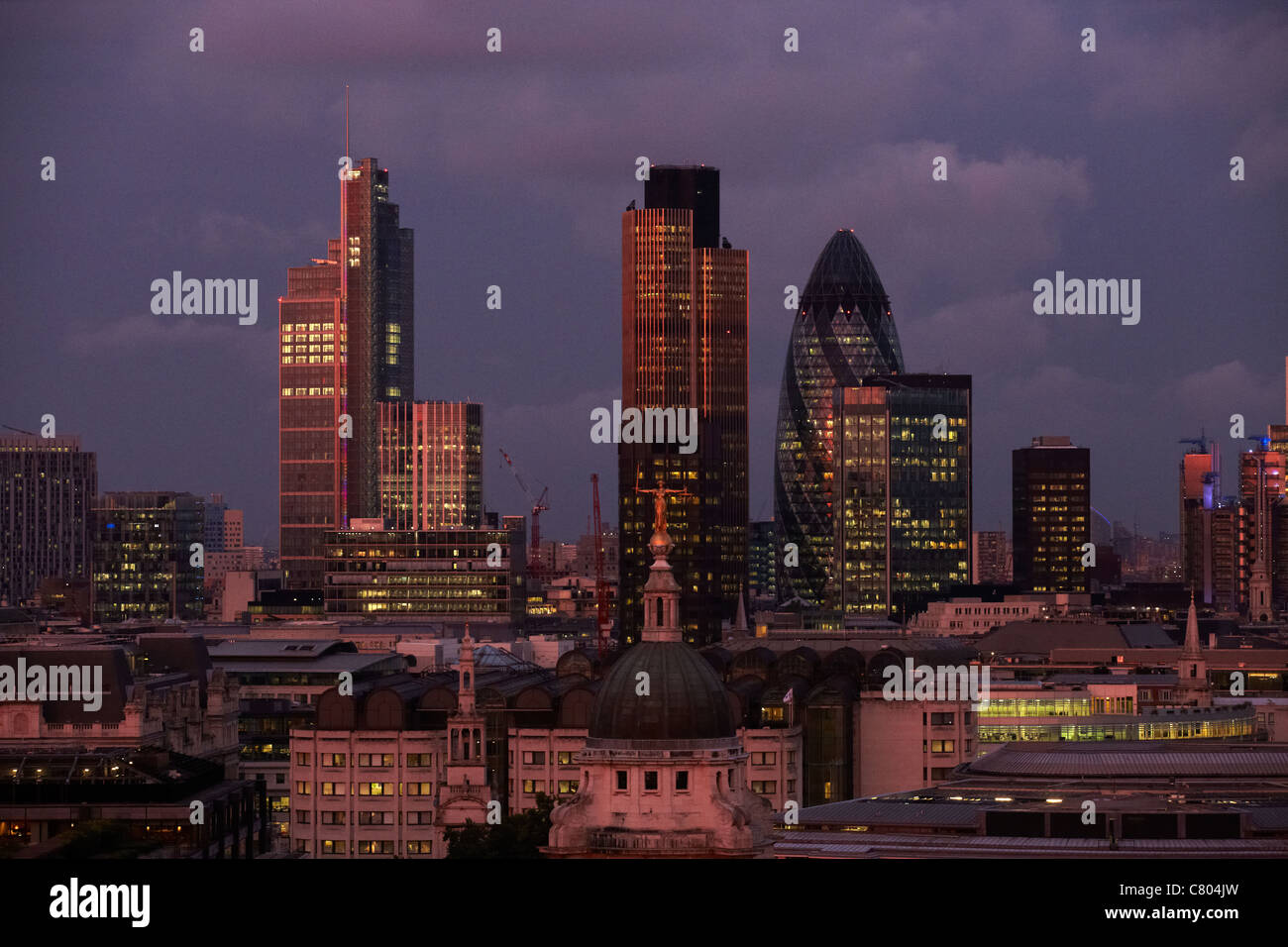 City scape di Londra al tramonto Foto Stock