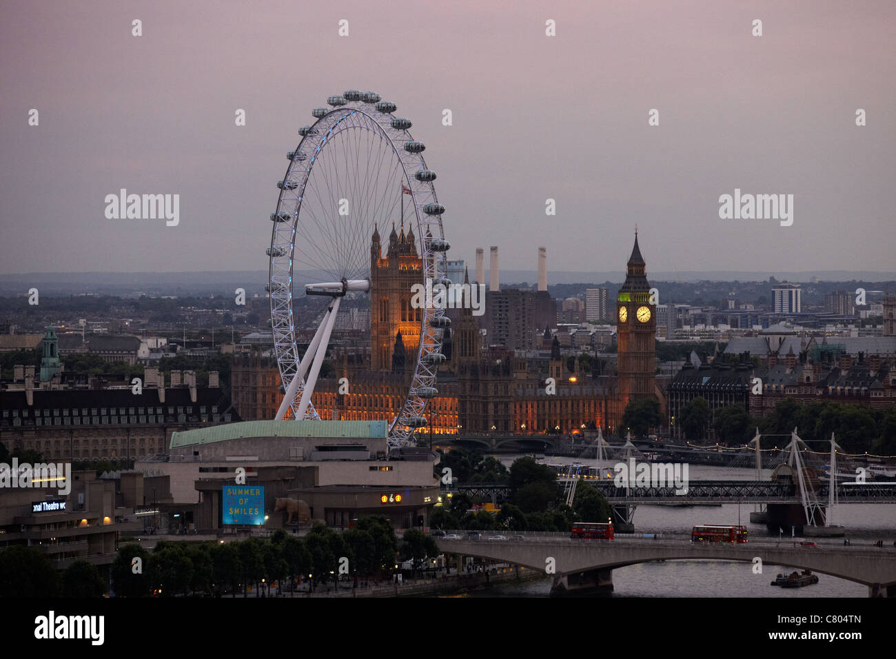 City scape di Londra al tramonto Foto Stock