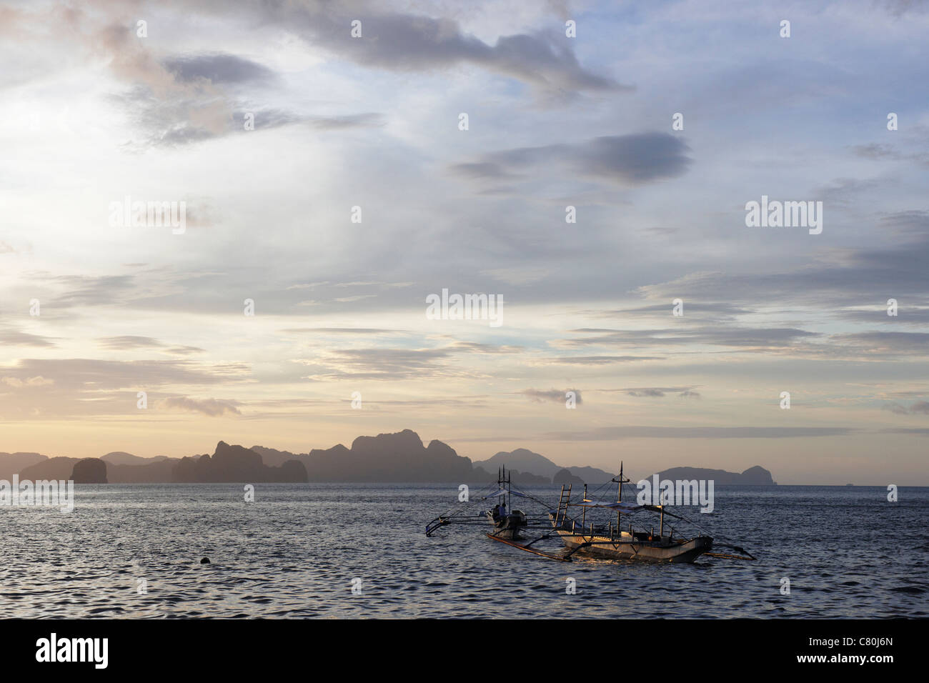 Filippine, Palawan El Nido isole al tramonto Foto Stock