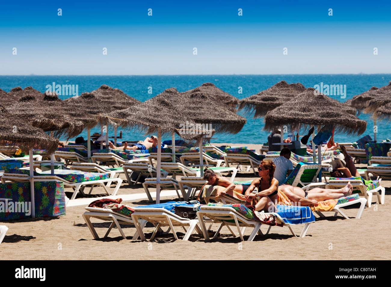 La spiaggia di Carihuela Torremolinos Malaga Costa del Sol Andalusia Spagna Foto Stock
