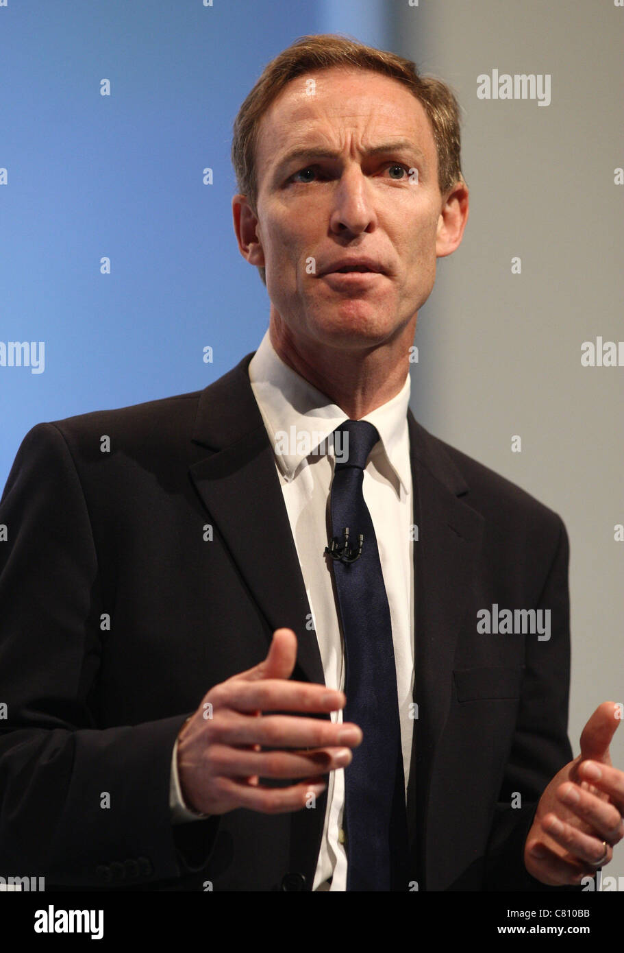 JIM MURPHY MP OMBRA DEL SEGRETARIO DI STATO PER IL 26 SETTEMBRE 2011 LA AAC LIVERPOOL ENGLAND Foto Stock