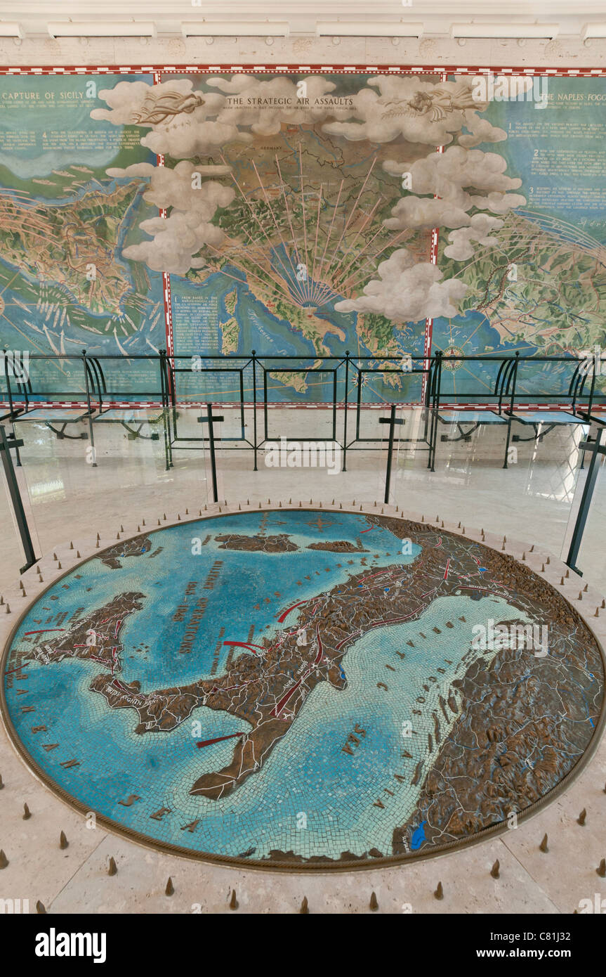 Anzio. L'Italia. Sicilia Roma American War Cemetery & Memorial. Mostra permanente che illustra in dettaglio il WWII operazioni alleate in Italia. Foto Stock