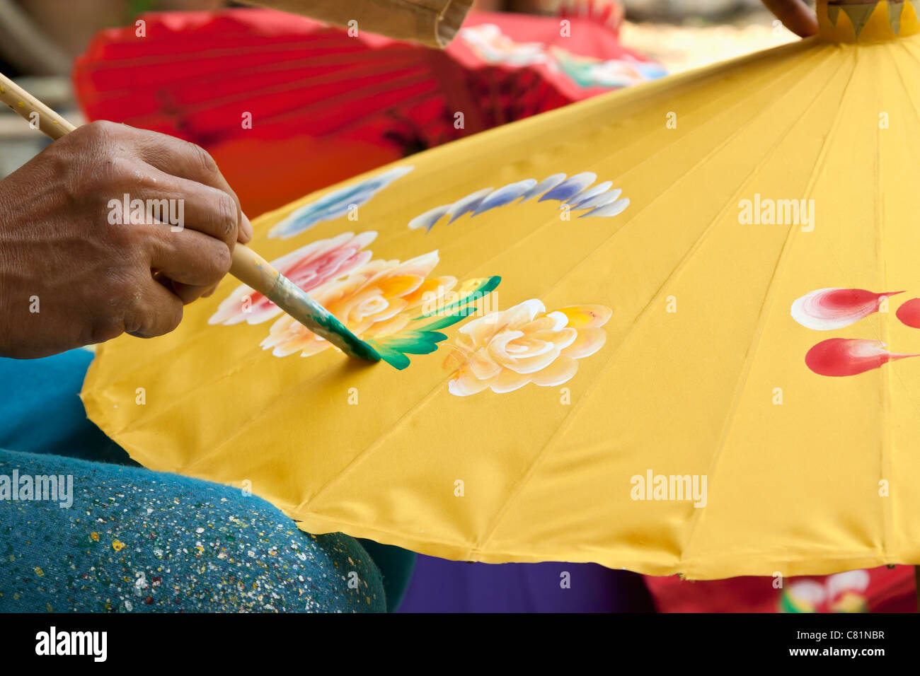 Pittura ombrelloni presso il villaggio di ombrello Bo Sang, Thailandia Foto Stock Pittura ombrelloni presso il villaggio di ombrello Bo Sang, Thailandia Foto Stock