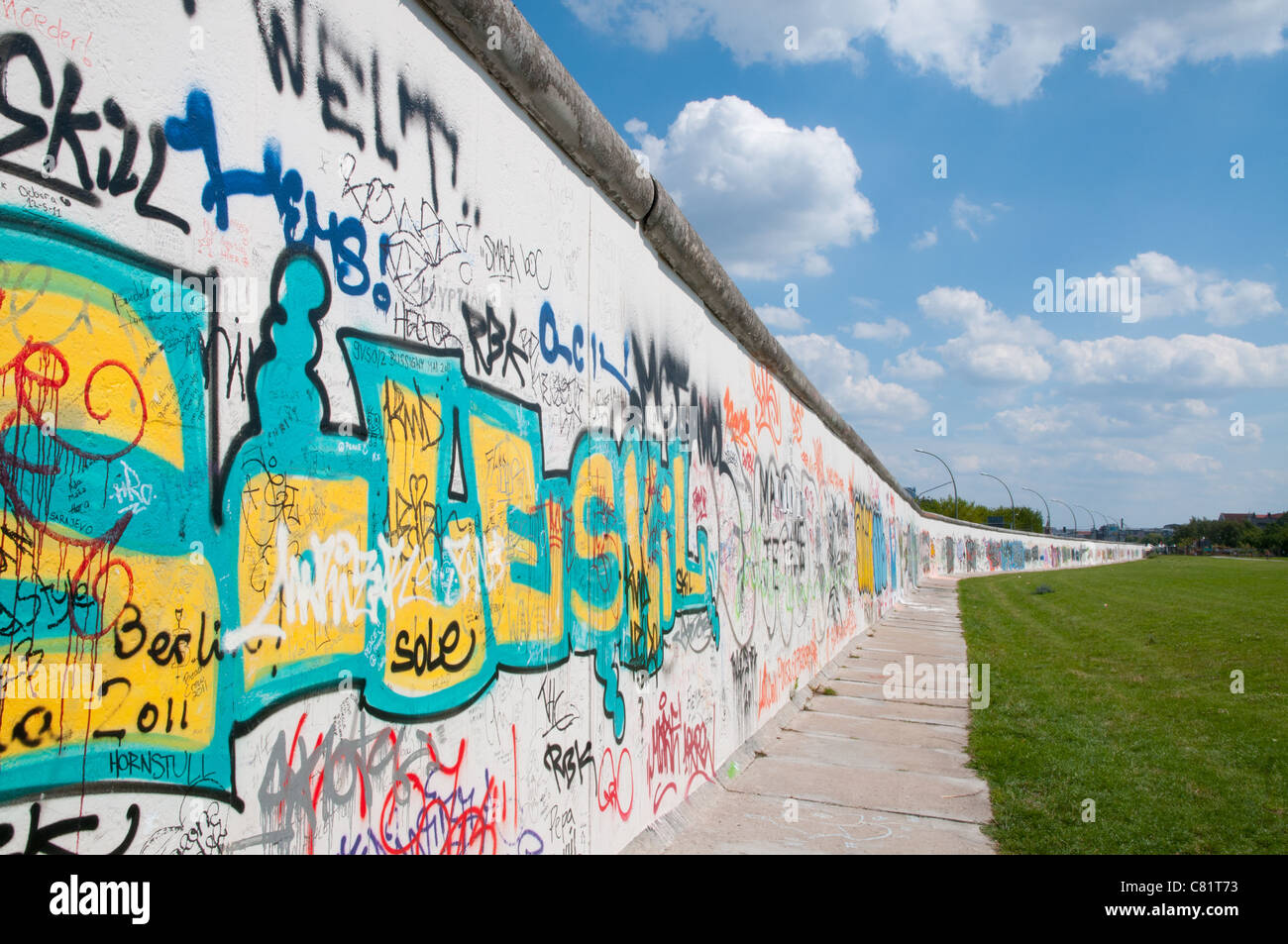 Conserve di tratto di muro di Berlino, il retro della famosa East Side Gallery Foto Stock