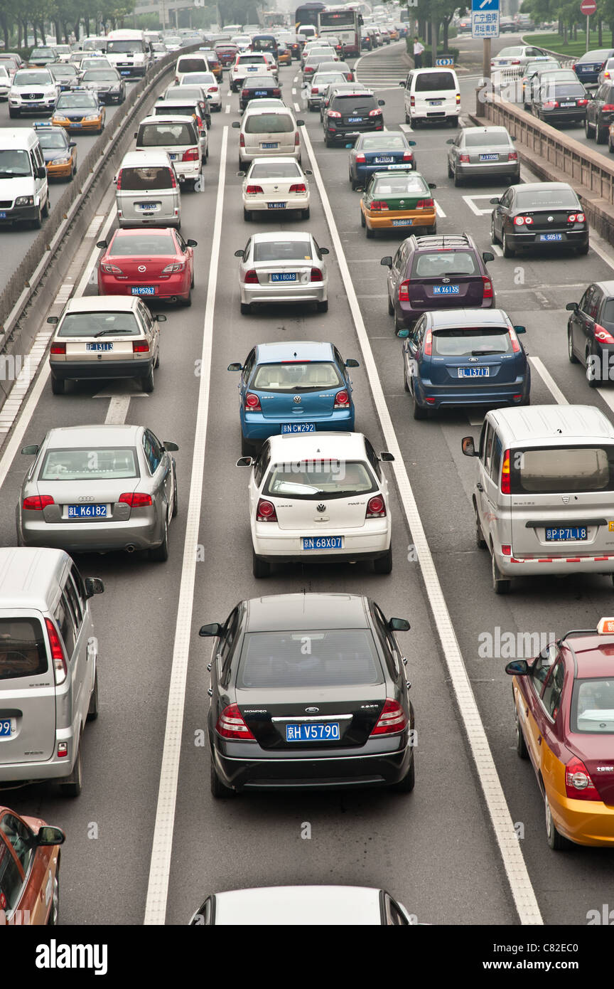 Il traffico congestionato a Pechino la seconda circonvallazione Foto Stock