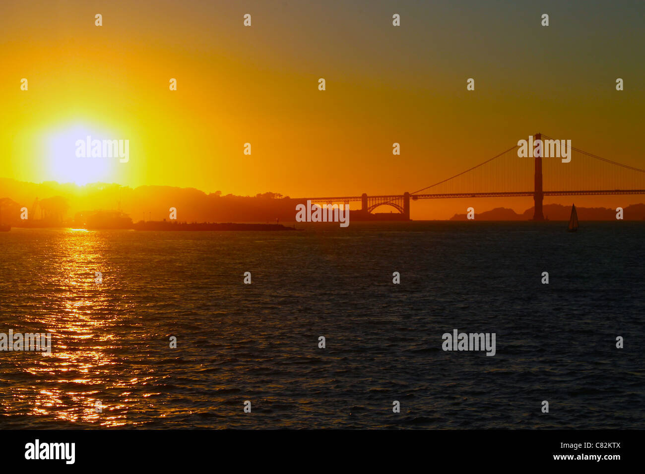 Un tramonto baia Foto Stock