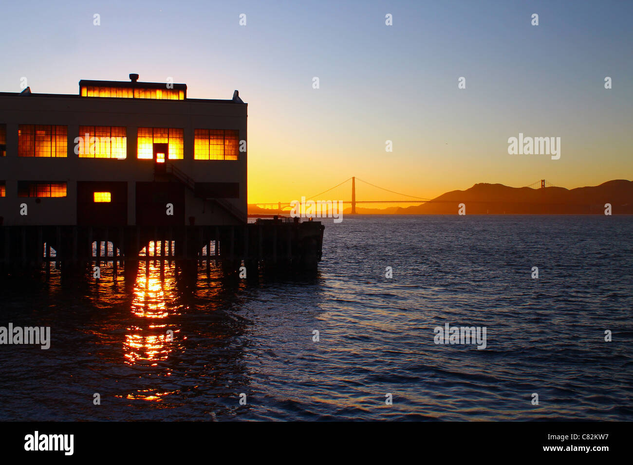 Un tramonto sul molo Foto Stock