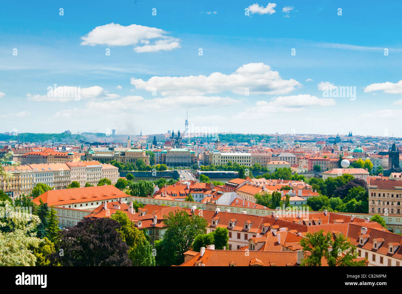Vista della città di Praga da hill Foto Stock