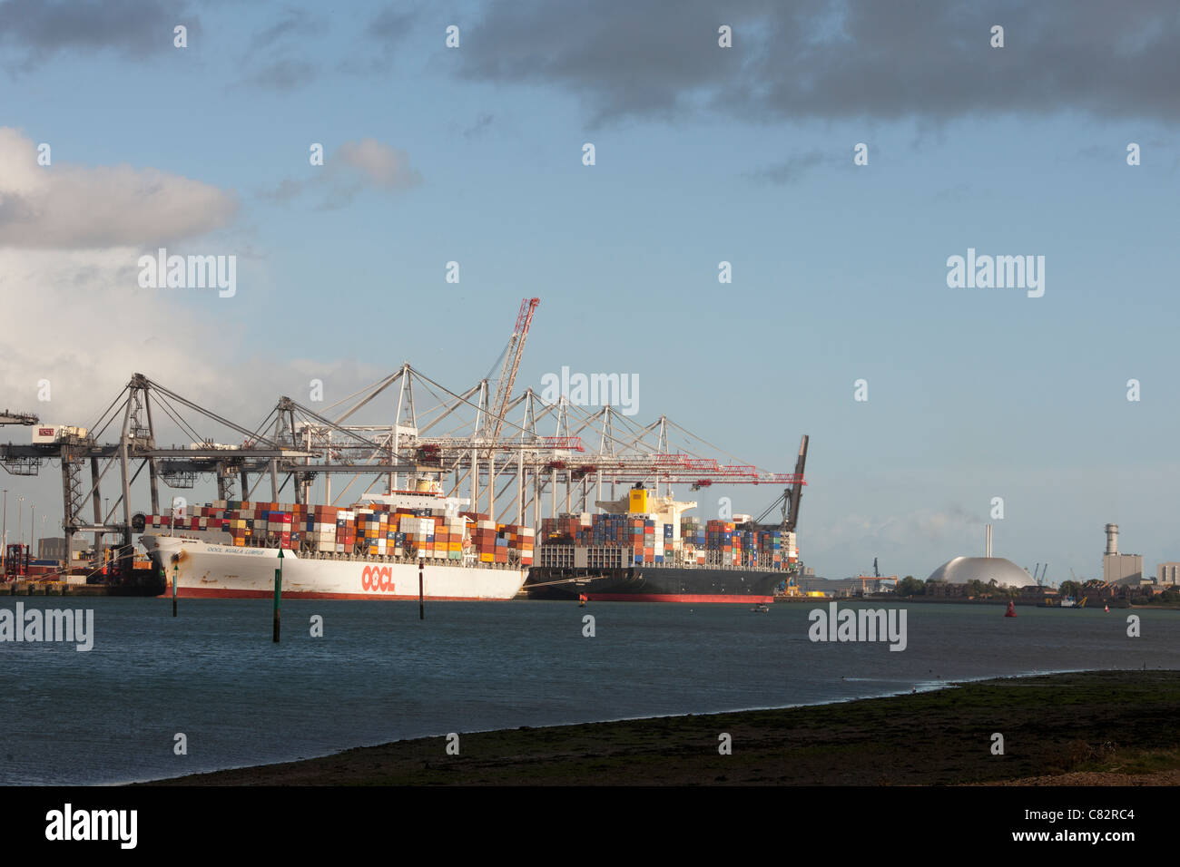 Contenitore porta, Southampton Docks, Southampton, Hampshire, Inghilterra, Regno Unito Foto Stock