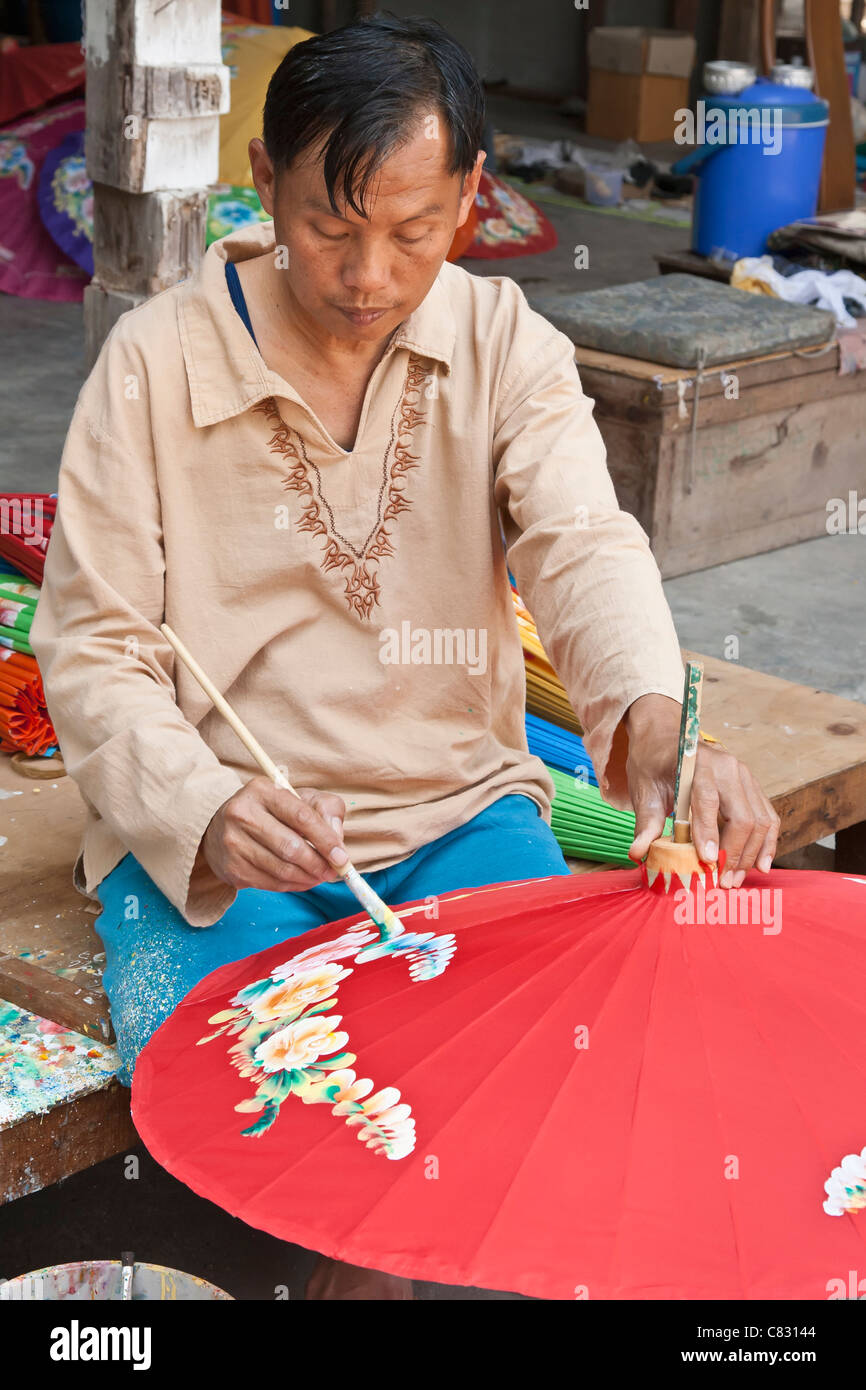 Pittura ombrelloni presso il villaggio di ombrello Bo Sang, Thailandia Foto Stock Pittura ombrelloni presso il villaggio di ombrello Bo Sang, Thailandia Foto Stock