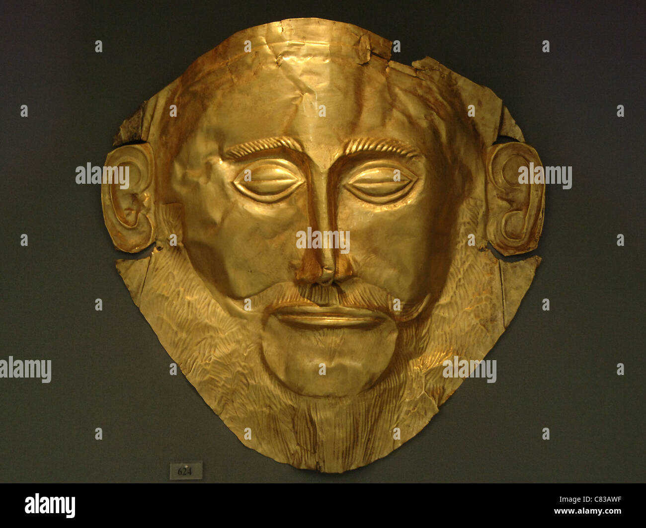 Arte micenea La Grecia. Maschera Funeraria di Agamennone in lamina d'oro la  goffratura. Tomba V, un cerchio a Micene Foto stock - Alamy