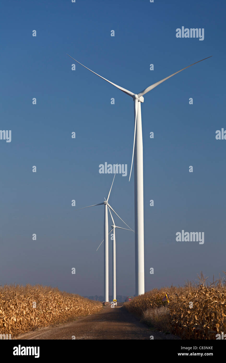 Breckenridge, Michigan - parte di un 133-turbina, 212.8-megawatt wind farm costruita dal vento Invenergy LLC e DTE Energy. Foto Stock