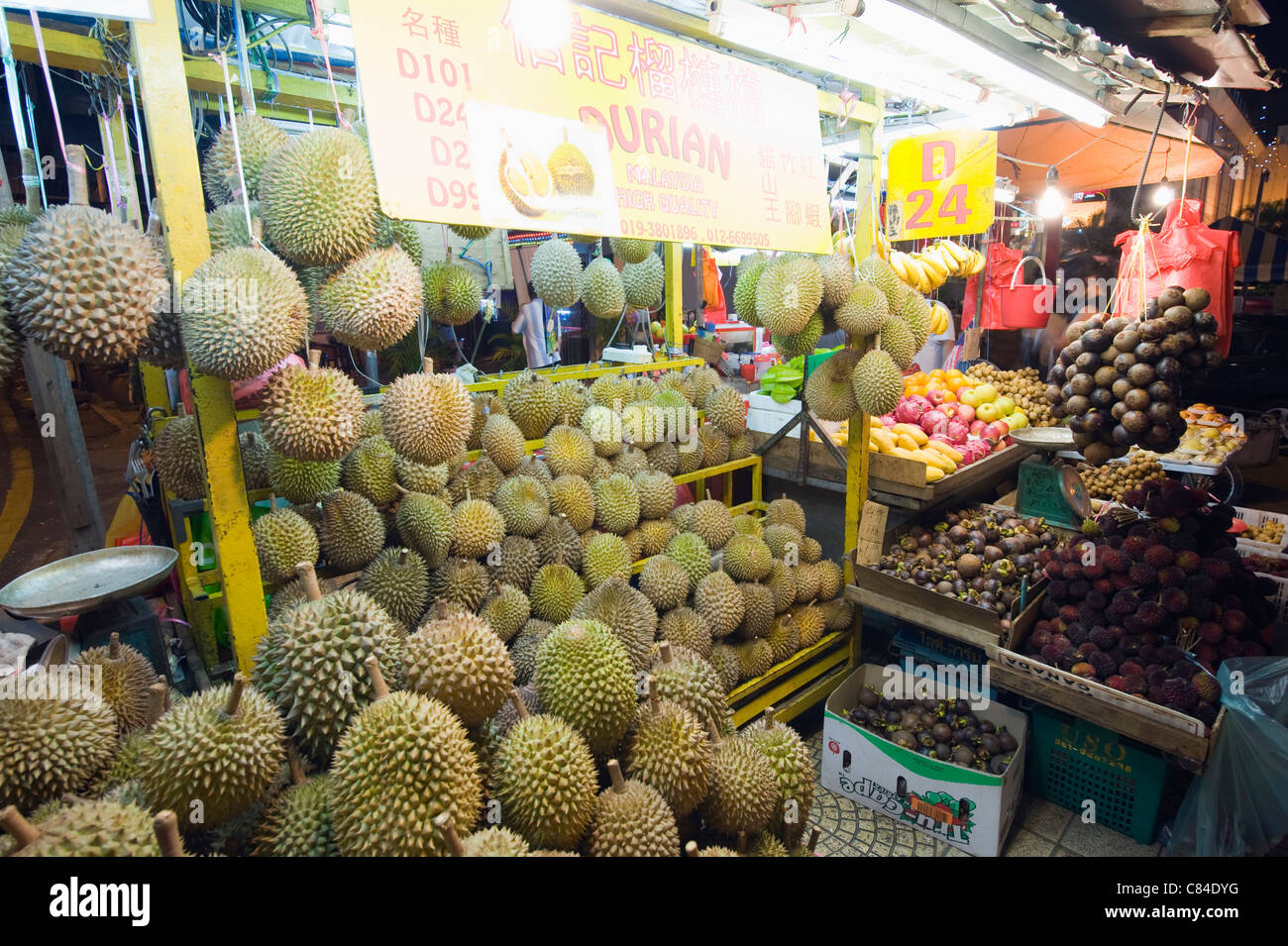 Frutta Durian stallo, Bukit Bintang, Kuala Lumpur, Malesia, Sud Est asiatico Foto Stock