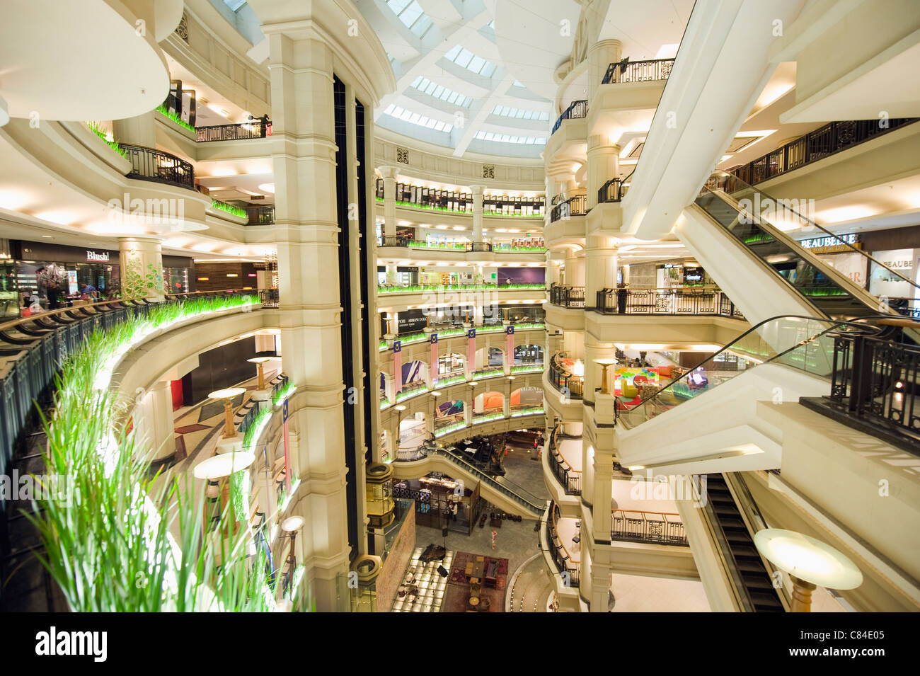 Lo Starhill Gallery luxury shopping mall, il Bukit Bintang, Kuala Lumpur, Malesia, Sud Est asiatico Foto Stock