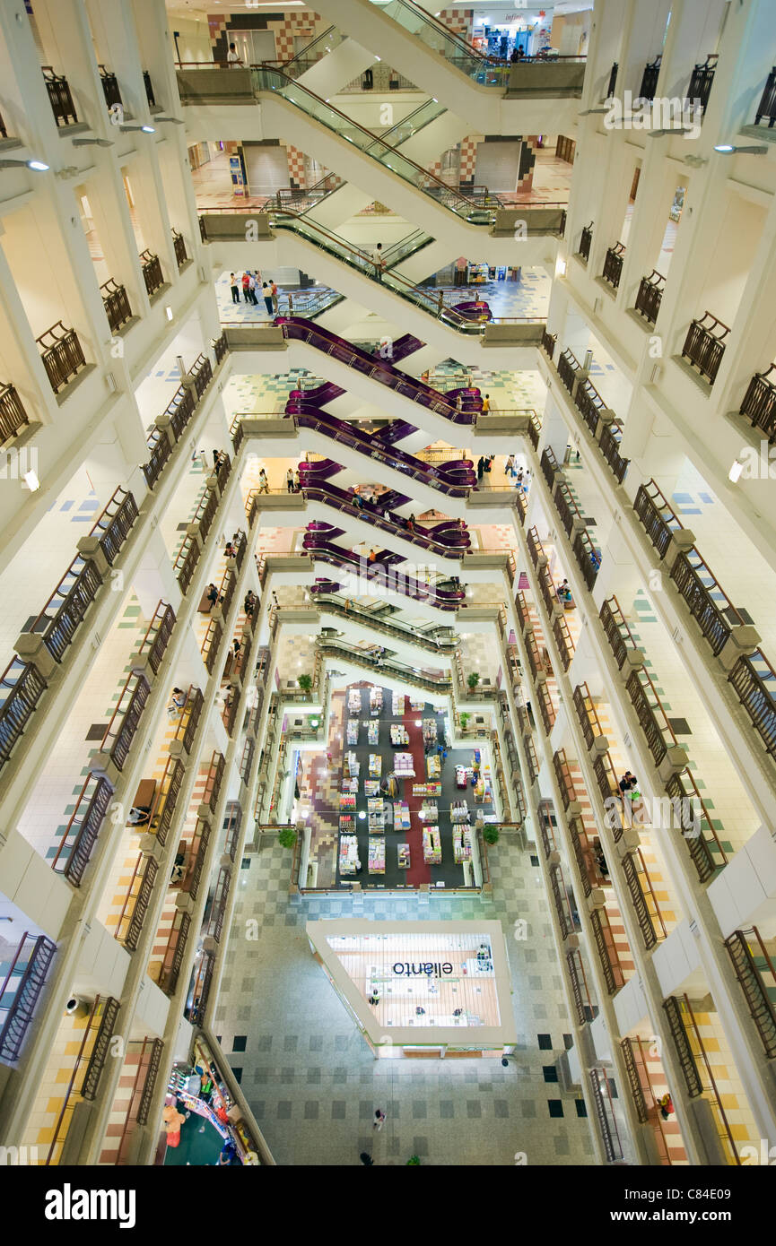 Il Berjaya Times Square shopping mall, Kuala Lumpur, Malesia, Sud Est asiatico Foto Stock