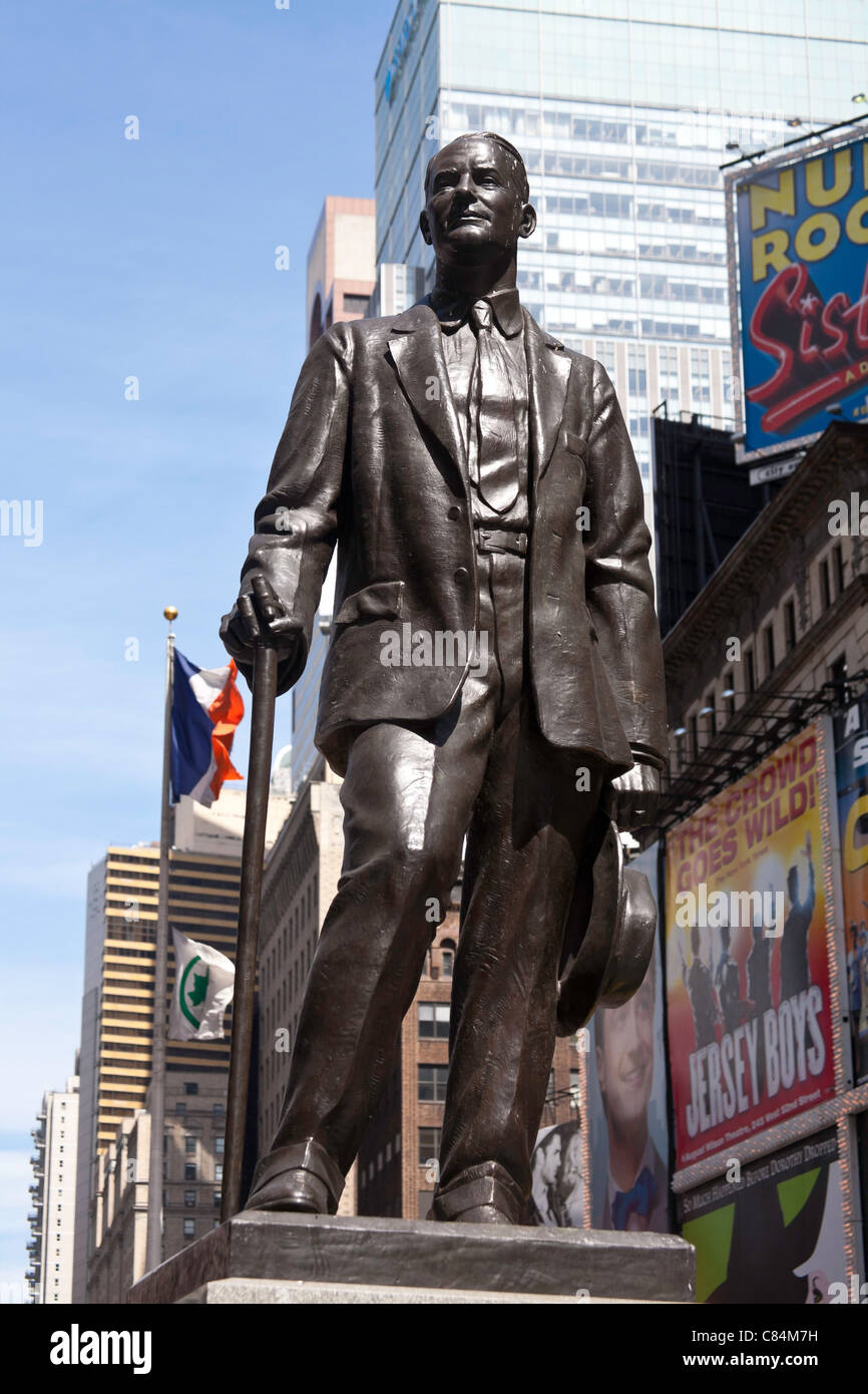 George M. Cohan statua, Padre Duffy Square NYC Foto Stock