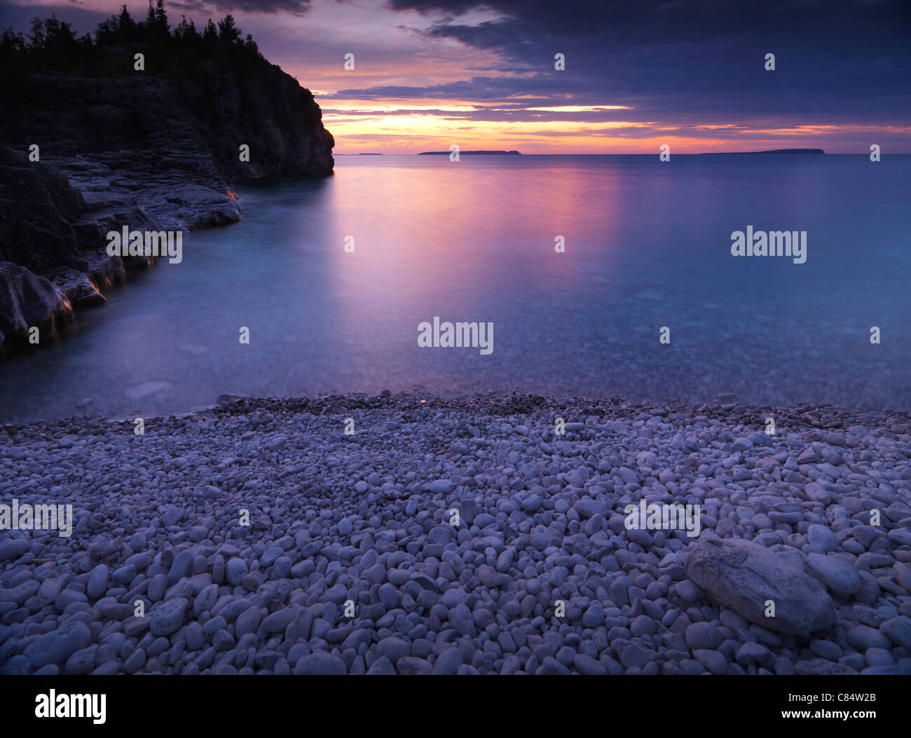 Tramonto stupendo scenario del Georgian Bay Spiaggia rocciosa. Bruce Peninsula National Park, Ontario, Canada. Foto Stock