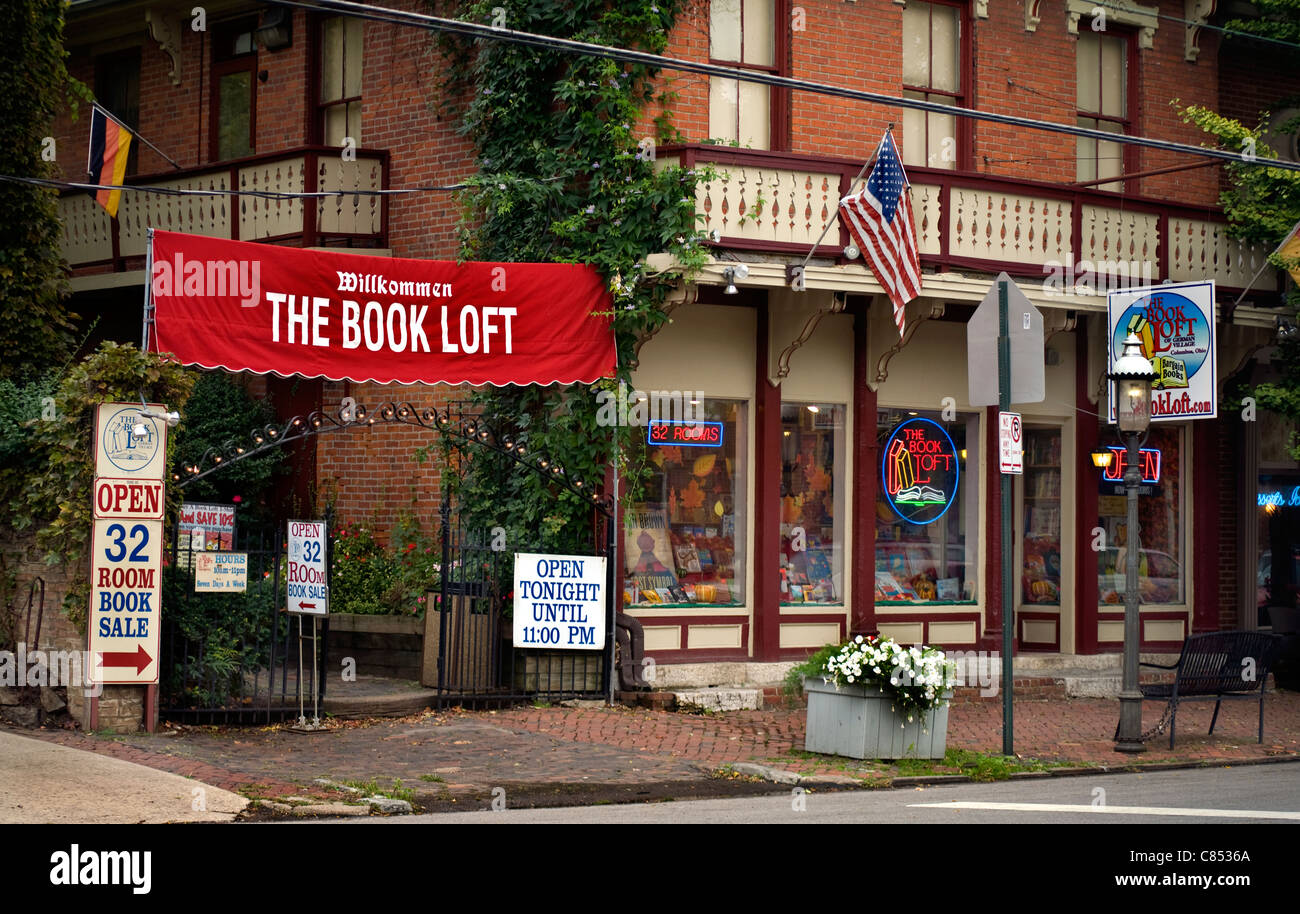 Il Libro loft, una famosa città-block long bookstore, nel villaggio tedesco sezione di Columbus Ohio. Foto Stock