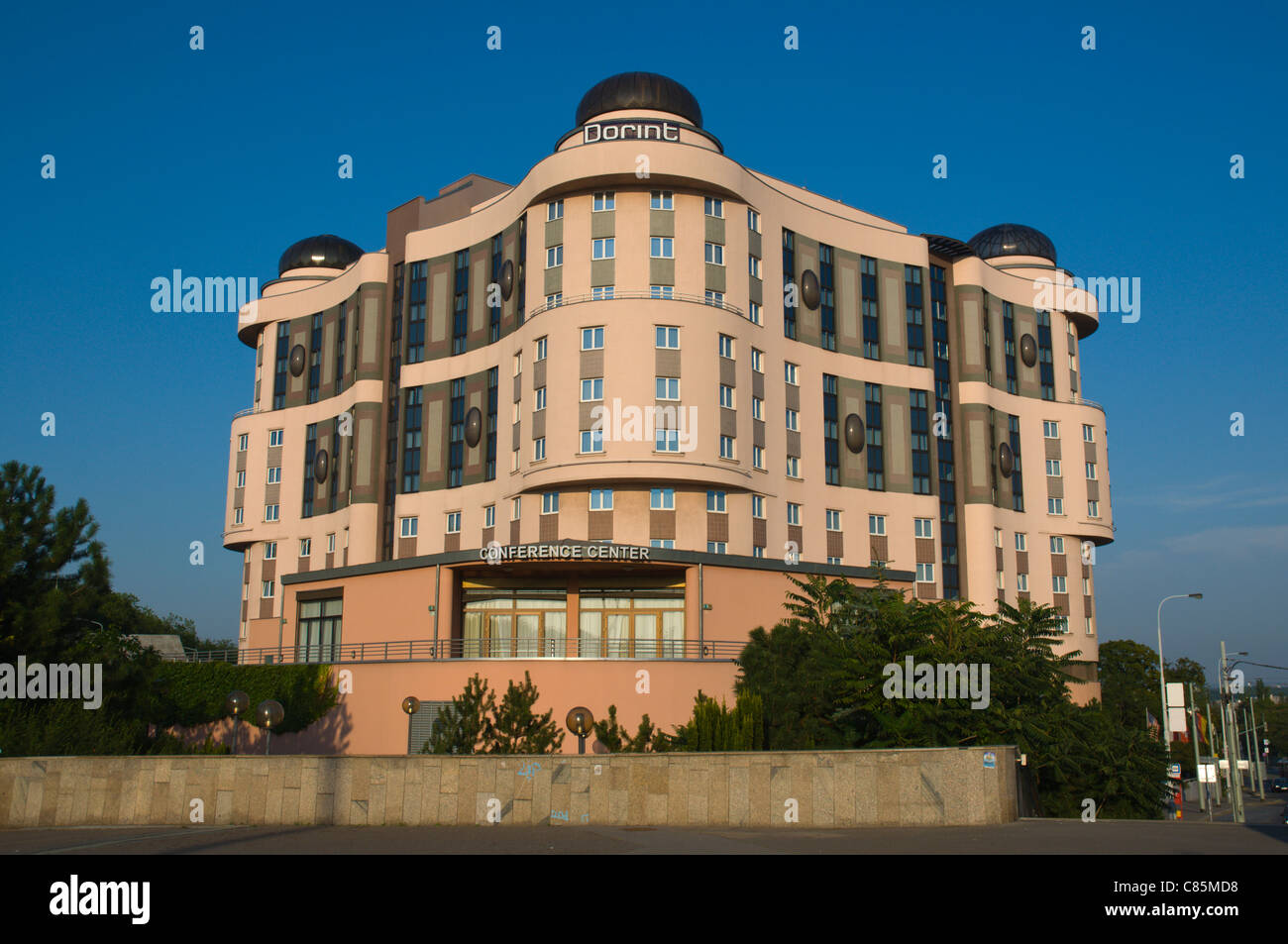 Dorint Hotel Don Giovanni e il centro conferenze a Zelivskeho Praga Repubblica Ceca Europa Foto Stock
