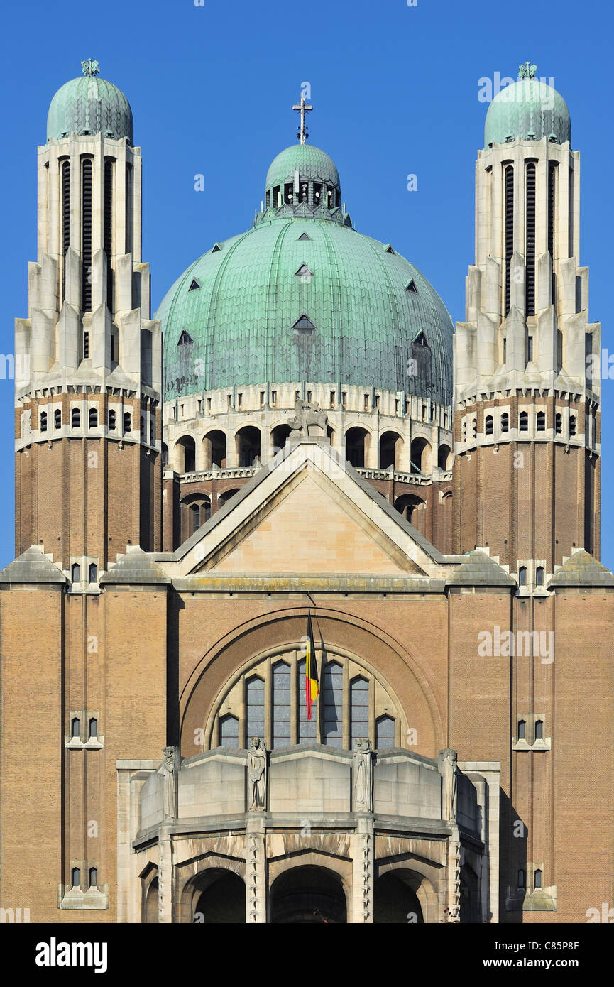 La basilica nazionale del Sacred-Heart di Koekelberg, il più grande edificio in stile Art Deco nel mondo, Bruxelles, Belgio Foto Stock