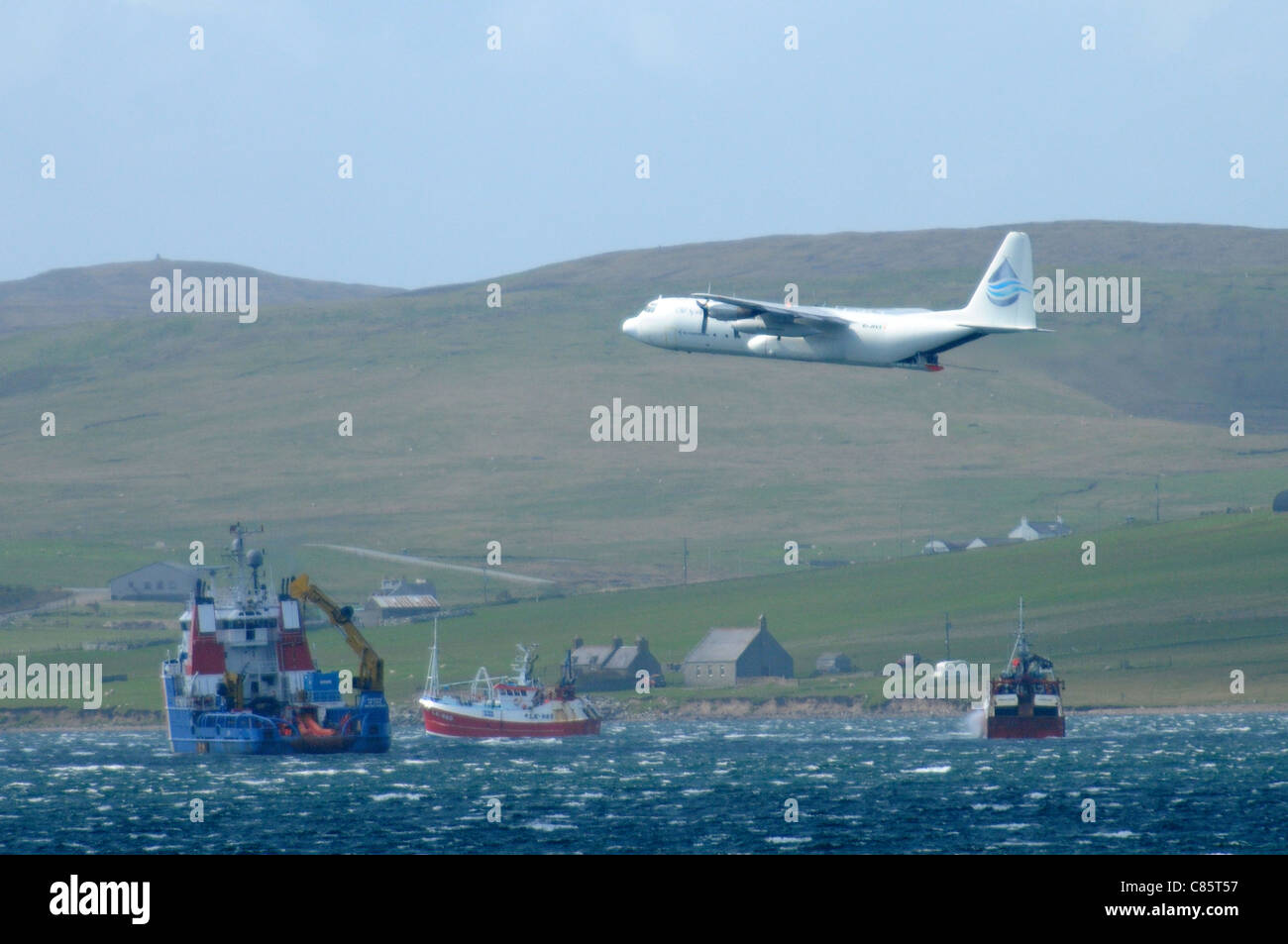 Risposta dell'olio Hercules in esercizio a Sullom Voe il terminale Shetland Scozia Scotland Foto Stock