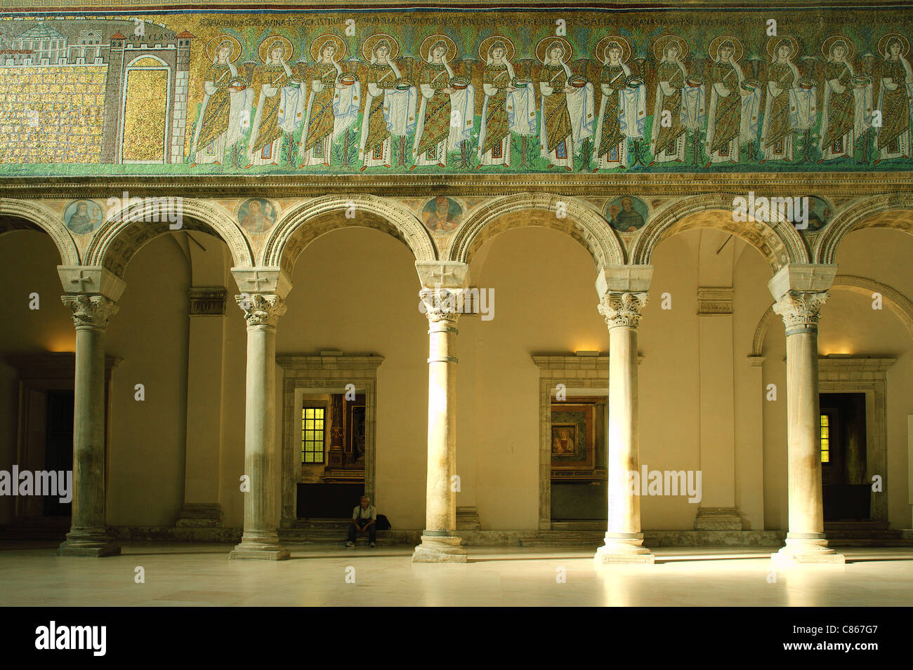 Processione di vergini immagini e fotografie stock ad alta risoluzione