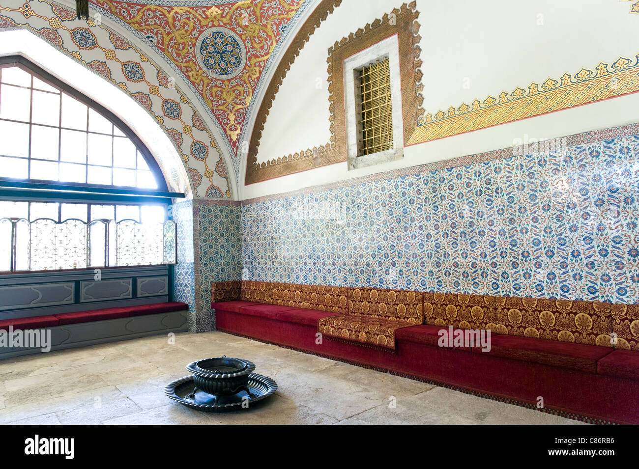 Il Consiglio Imperiale Hall presso il Palazzo di Topkapi Palace Museum, Istanbul, Turchia Foto Stock