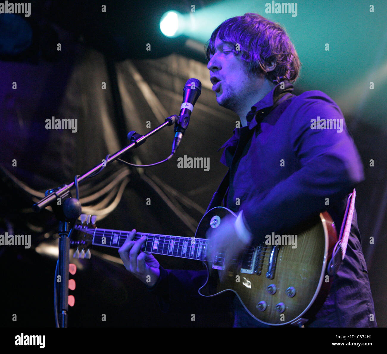 Andrew Bianco (chitarra) del Kaiser Chiefs Tennents Vital 06 Belfast Irlanda del Nord Foto Stock