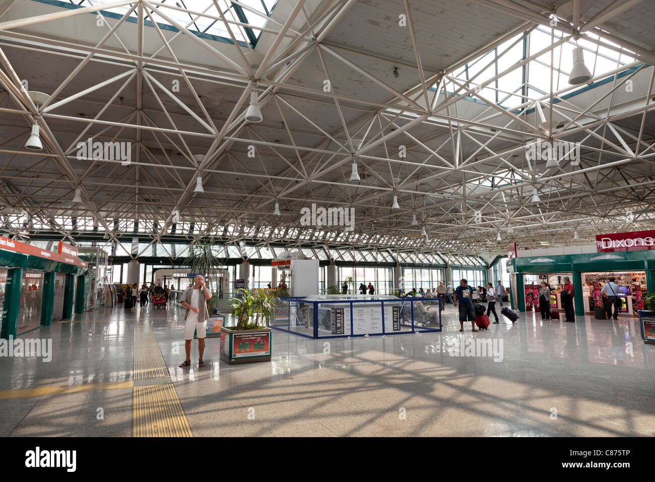 Aeroporto di Roma Fiumicino Leonardo da Vinci airport terminal 3 interno Foto Stock