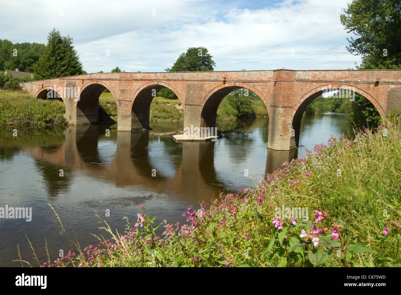 Il Bredwardine ponte sul fiume Wye in Herefordshire, Inghilterra. Foto Stock