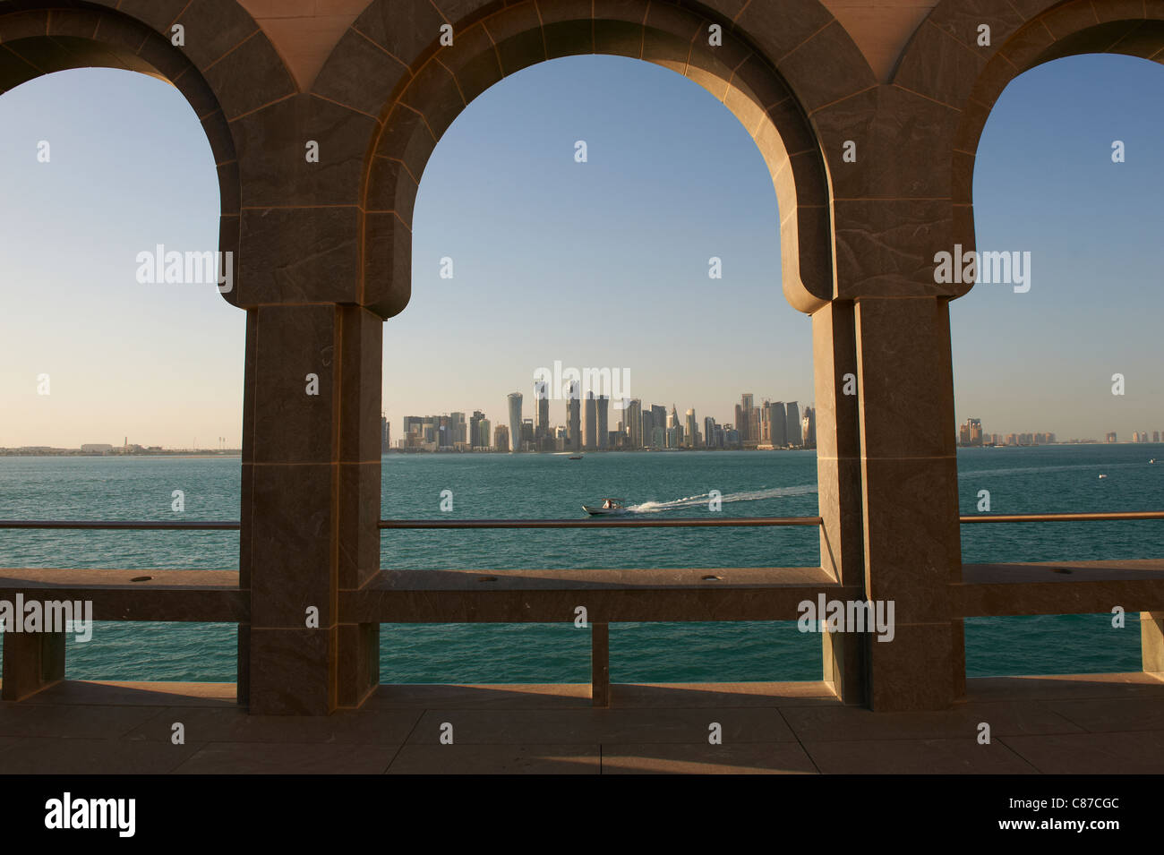 Visualizzare doha city center dal museo islamico arte qatar Foto Stock