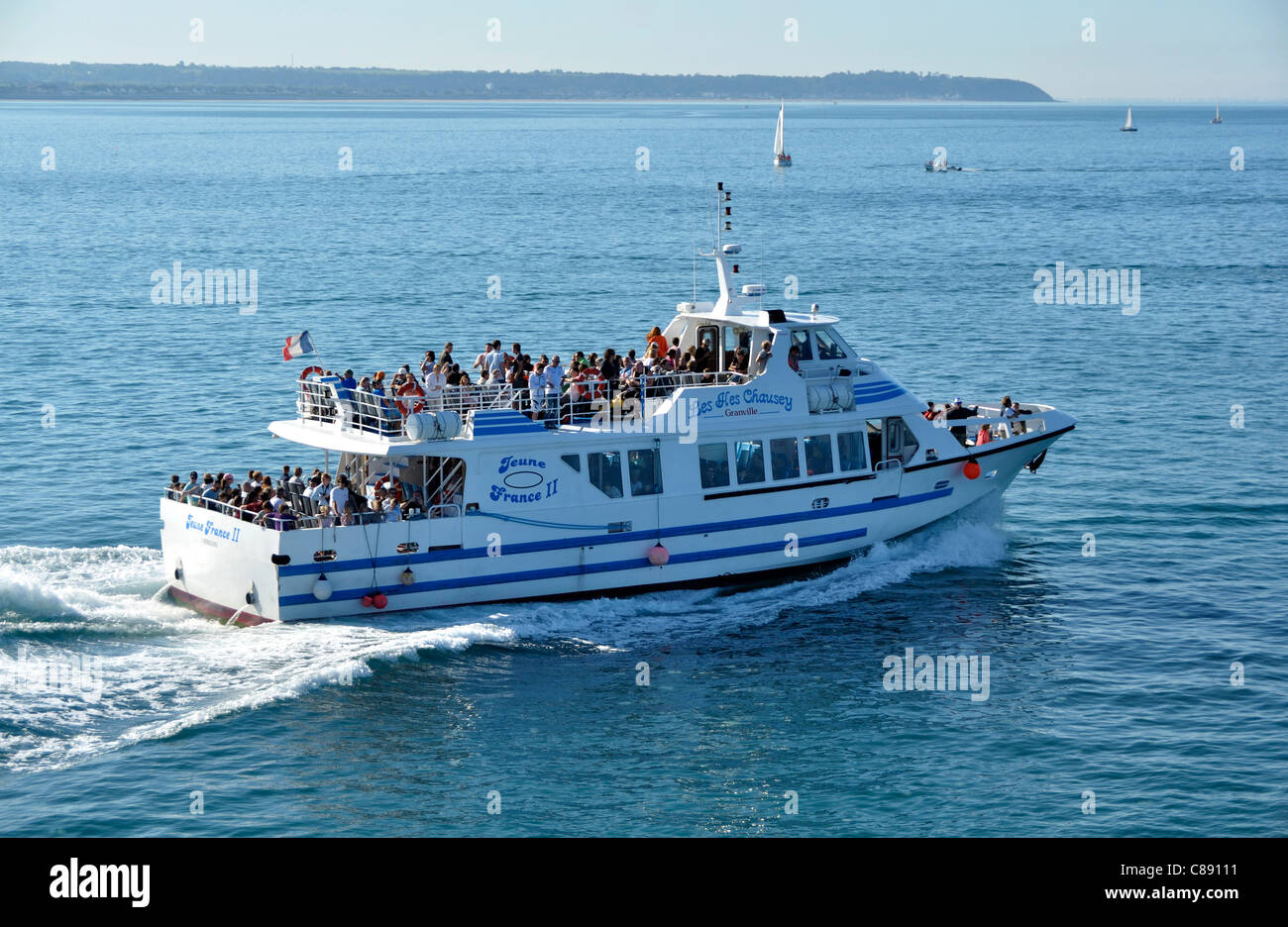 Nave passeggeri lascia il porto di Granville, destinazione : Isole Chausey. Foto Stock