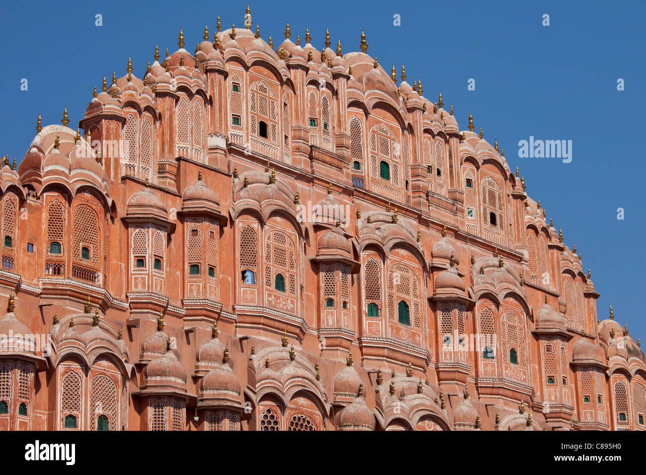 Vento Hawamahal palazzo nella città rosa di Jaipur, Rajasthan, India settentrionale Foto Stock