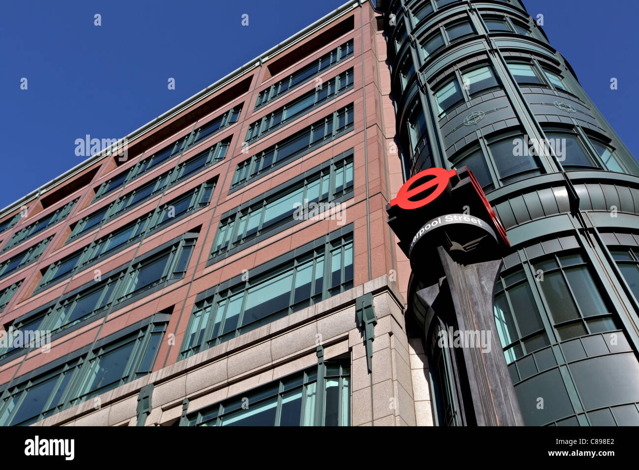 L'ingresso per la stazione di Liverpool Street di National Rail e alla metropolitana di exchange Foto Stock