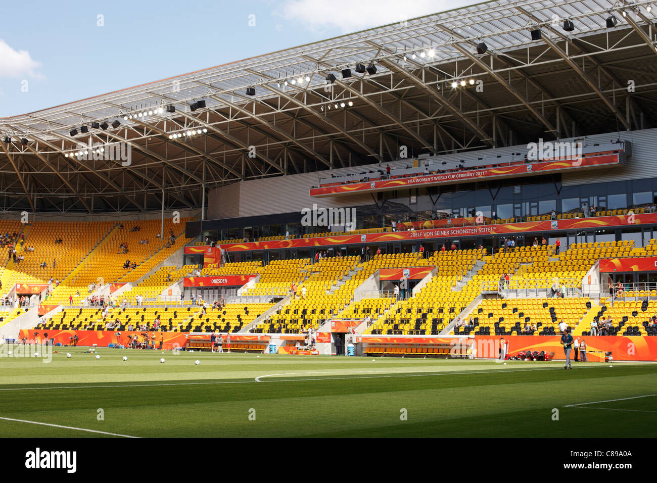 Rudolf Harbig Stadium di Dresda, in Germania, ospite di 2011 FIFA femminile di Coppa del Mondo di calcio. Foto Stock