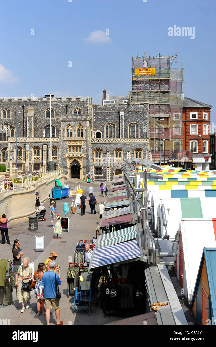 Norwich Guildhall come visto da sopra il mercato. Foto Stock