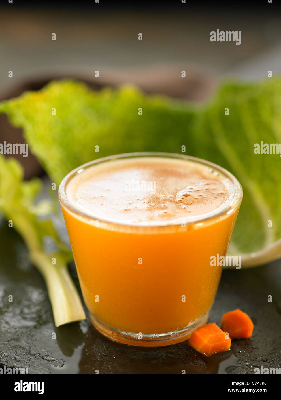 Cavolo,il sedano e la carota smoothie Foto Stock