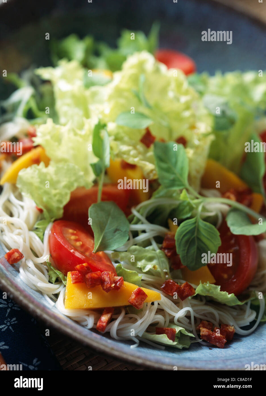 Somen e insalata di mango Foto Stock