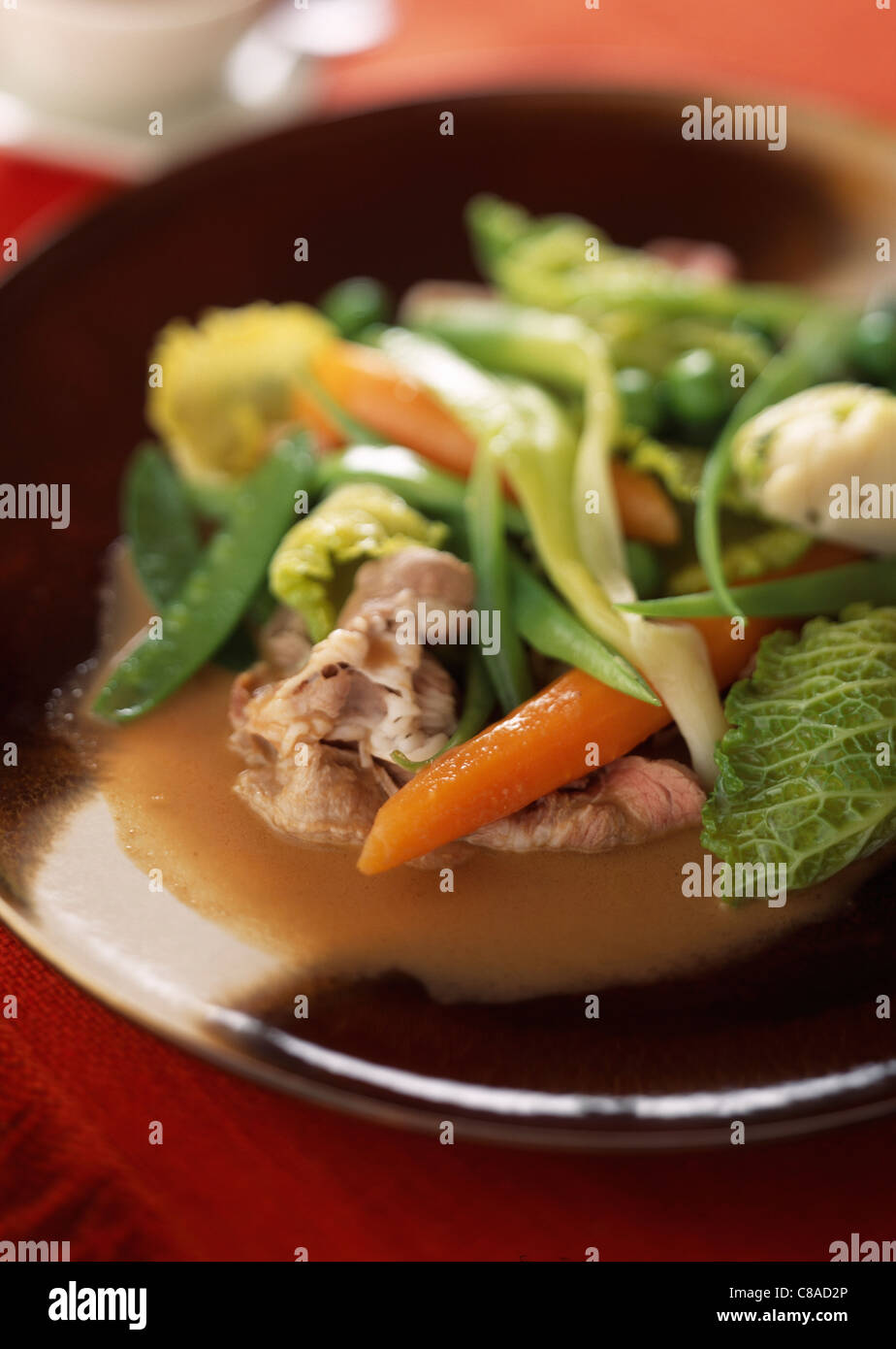 La carne di maiale Shabu-shabu con verdure Foto Stock