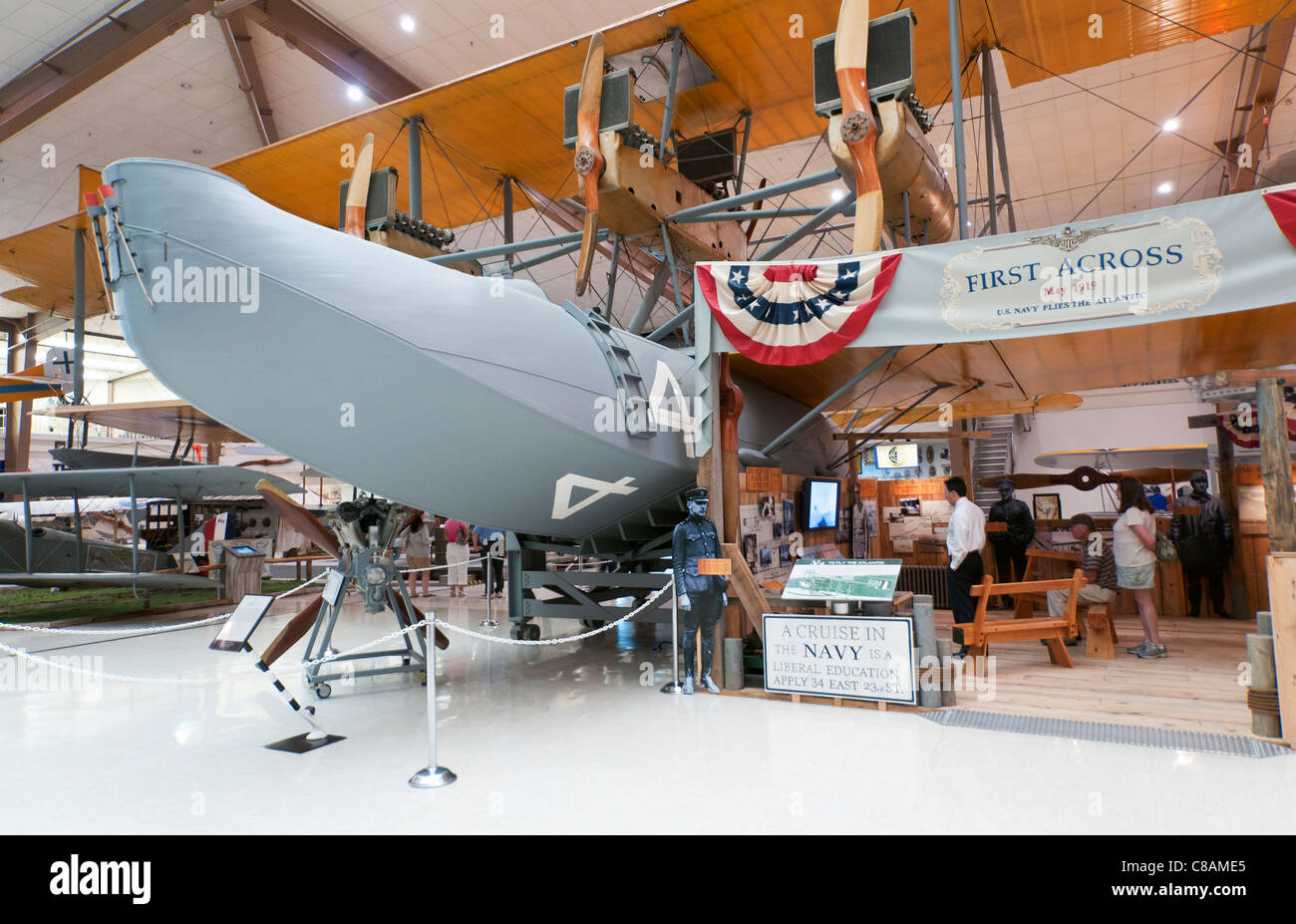 Florida, Pensacola, National Naval Aviation Museum, Navy/Curtis NC-4 flying boat, nel 1919 il primo aeromobile ad attraversare l'atlantico Foto Stock