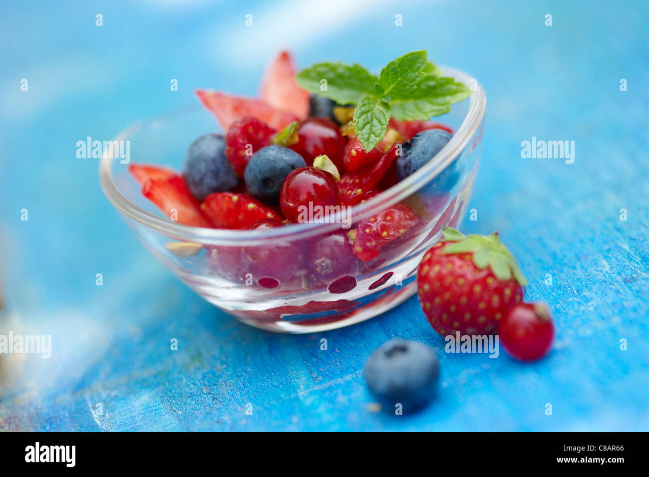 Ciotola di frutta estiva Foto Stock