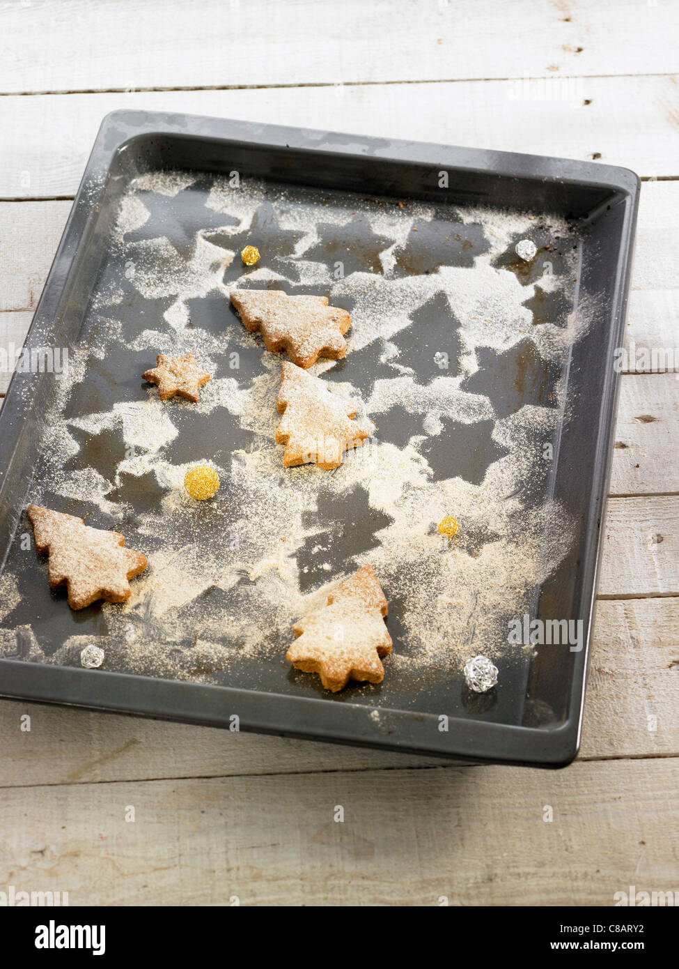 Piccante di farina integrale e biscotti allo zenzero Foto Stock