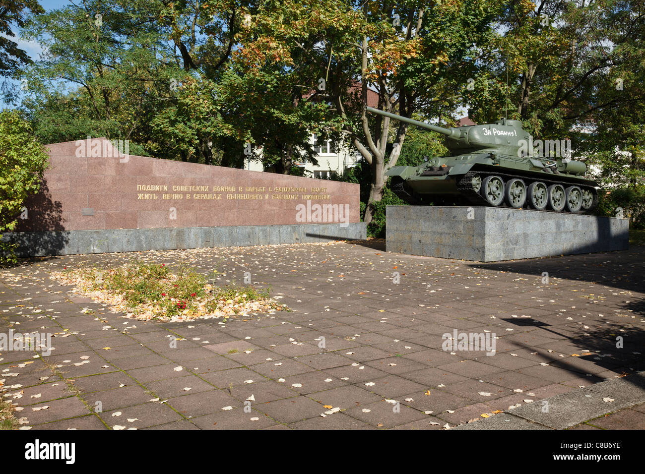 Memorial e il serbatoio a German Russian Museum Karlshorst, Berlino, Germania Foto Stock